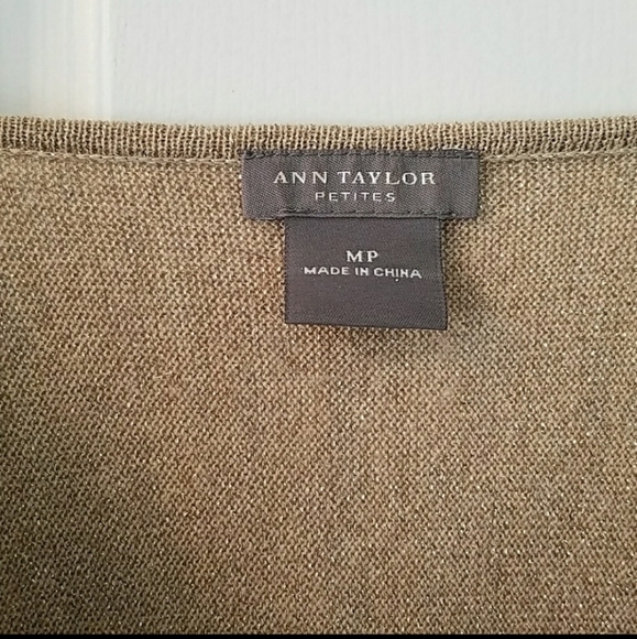 Anne Taylor Gold Bell Sleeve Sweater - Picture 2 of 4